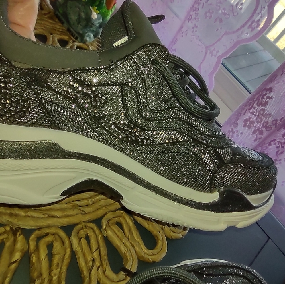 JESSICA Simpson  Speedey 2 Metallic retro chunky Sneakers - Picture 15 of 16